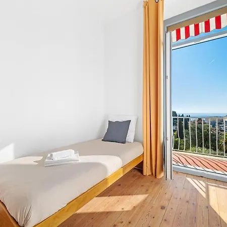 Апартаменти Riviera Palace - Sea View - Private Car Park Мантон