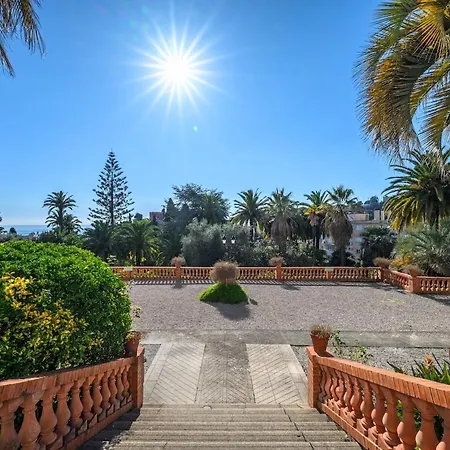 Riviera Palace - Vue Sur La - Parking Prive Διαμέρισμα Μεντόν