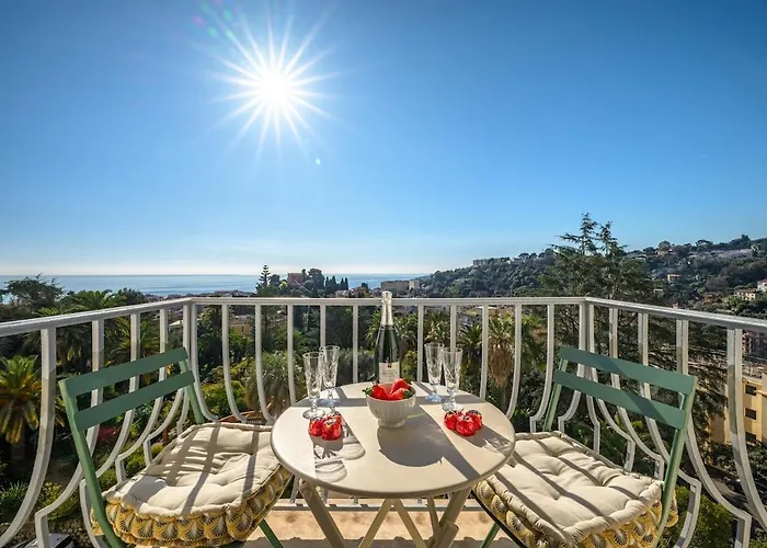 Апартаменты Le Riviera Palace - Vue Sur La - Parking Prive